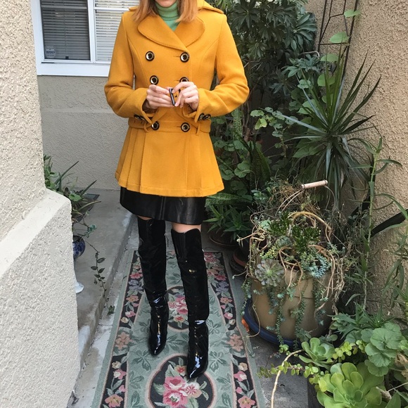 Vintage black Versace patent leather boots - Picture 2 of 16